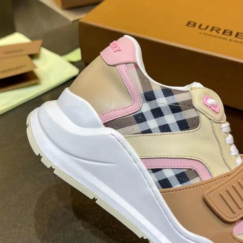 Burberry Low Shoes